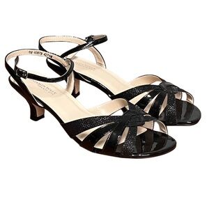 Touch Ups By Benjamin Walk Jane Black Ankle Strap Sandal Size 9 NWOB